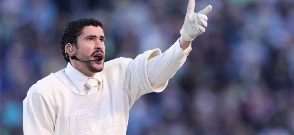 Republicanos pedem pris�o de Bad Bunny por show no Super Bowl