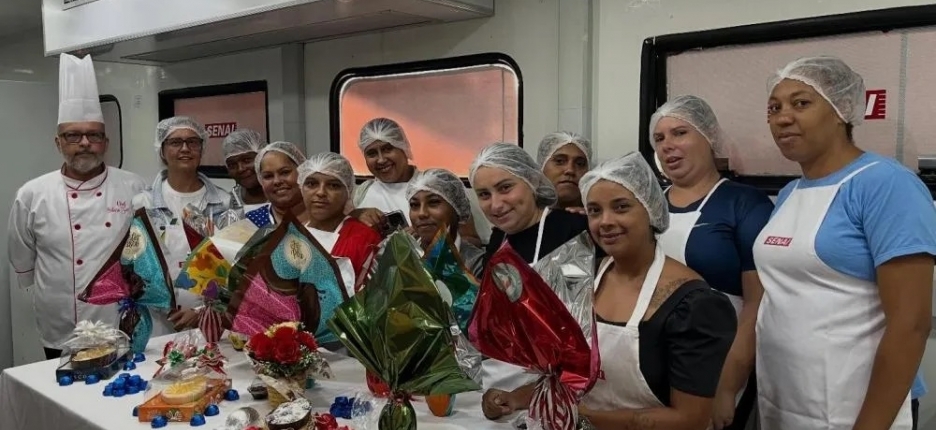 FORMANDOS CONCLUEM CURSO DE FABRICA��O DE OVOS DE P�SCOA E BOMBONS