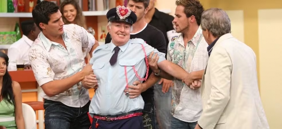 Morre Roberto Marquis, o Guarda Juju de 'A Pra�a � Nossa', aos 83 anos