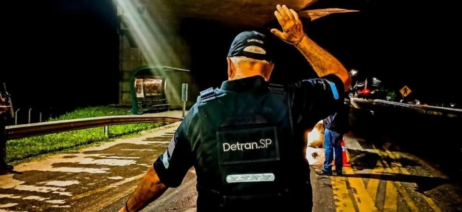 OPERA��O DIRE��O SEGURA AUTUA 19 MOTORISTAS POR RECUSA AO BAF�METRO EM PARIQUERA-A�U